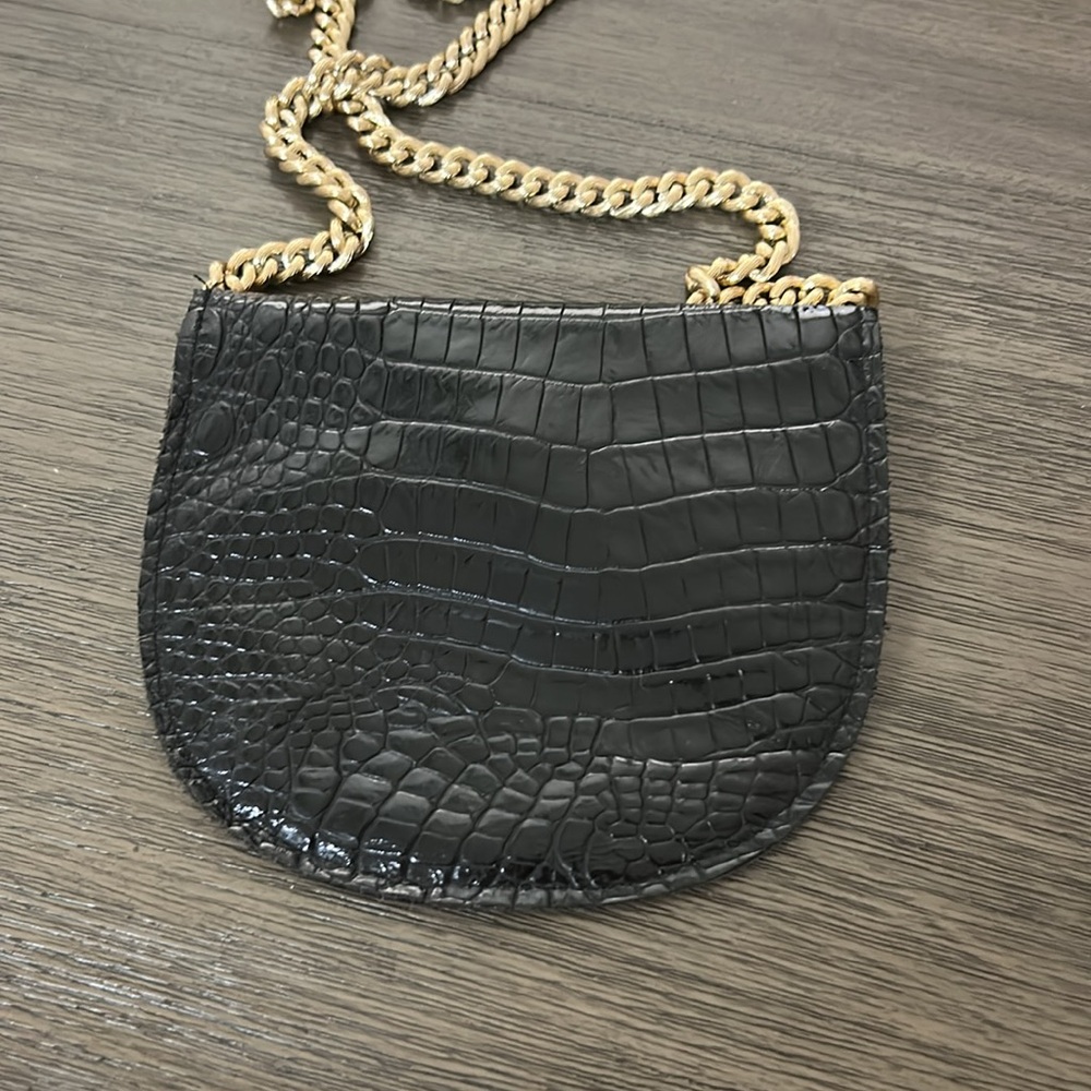J.J Winters Elegant Black Crocodile-Embossed Bag with Gold Chain - Picture 2 of 9